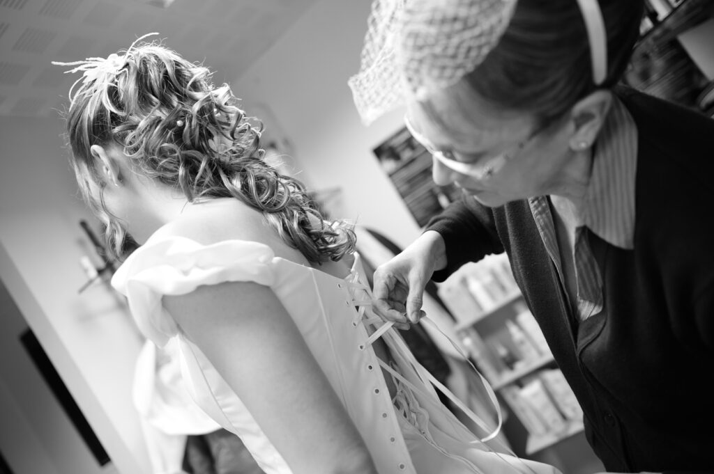 Le prix d'un photographe pour mariage n'inclus pas toujours les préparatifs des mariés